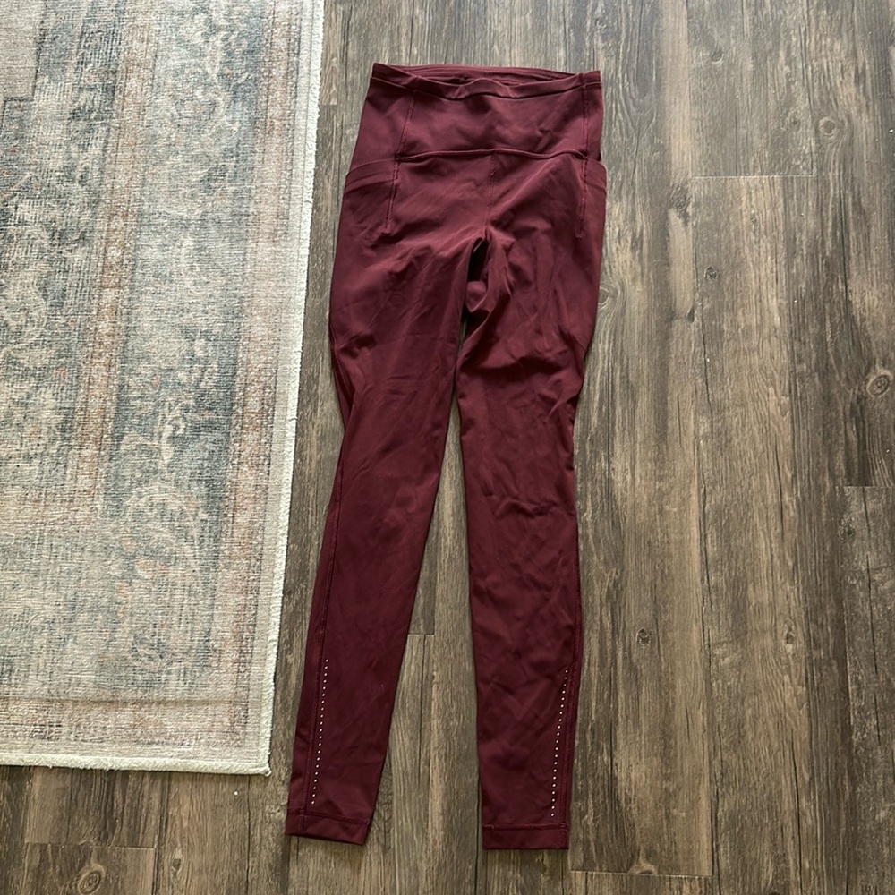 Women’s lululemon leggings with pockets size 4